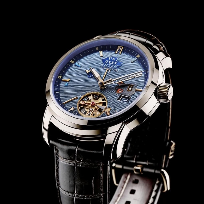 Дизайнерские часы