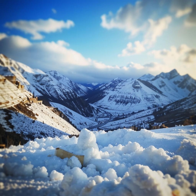 Заснеженные горы